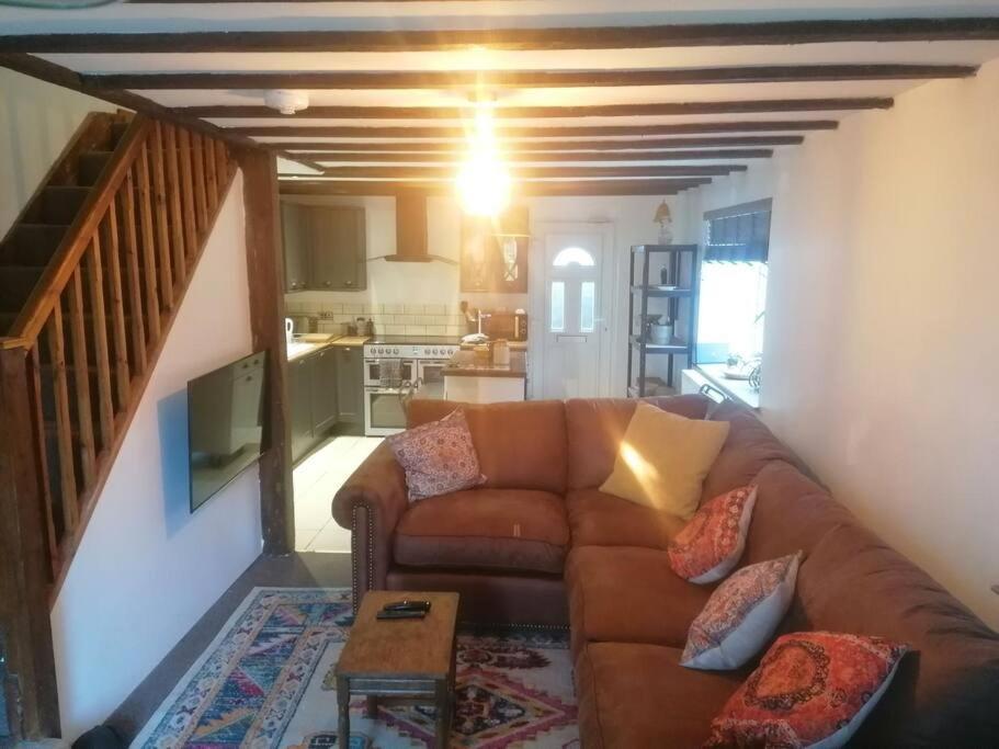 The Old Barn, Cosy Townhouse In Leominster Βίλα Εξωτερικό φωτογραφία